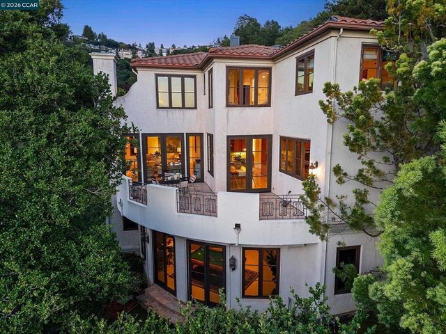 21 Live Oak Rd, Berkeley, CA 94705