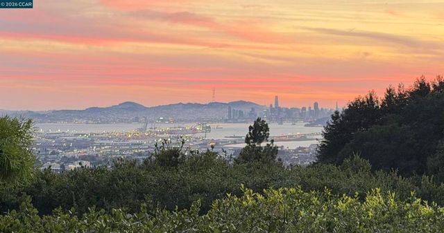 21 Live Oak Rd, Berkeley, CA 94705