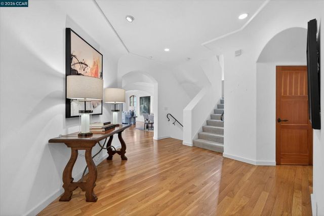 21 Live Oak Rd, Berkeley, CA 94705