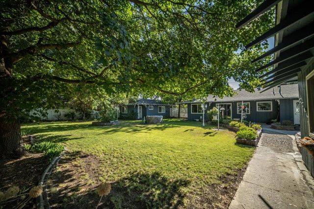 156 NE Spruce Lane, Prineville, OR 97754