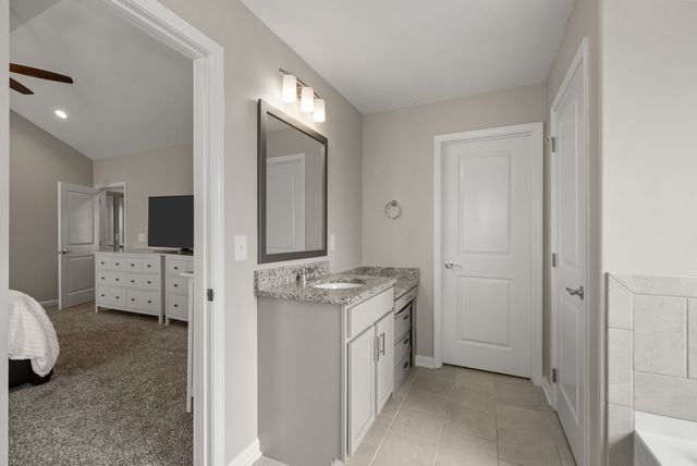 1429 Kingbird Dr, Clarksville, TN 37040