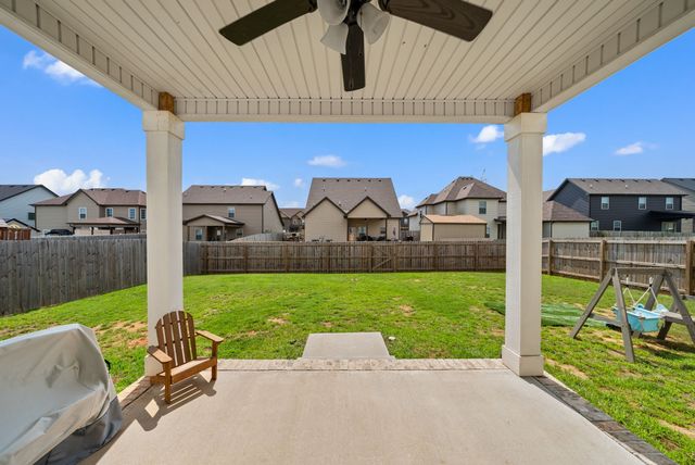 1429 Kingbird Dr, Clarksville, TN 37040