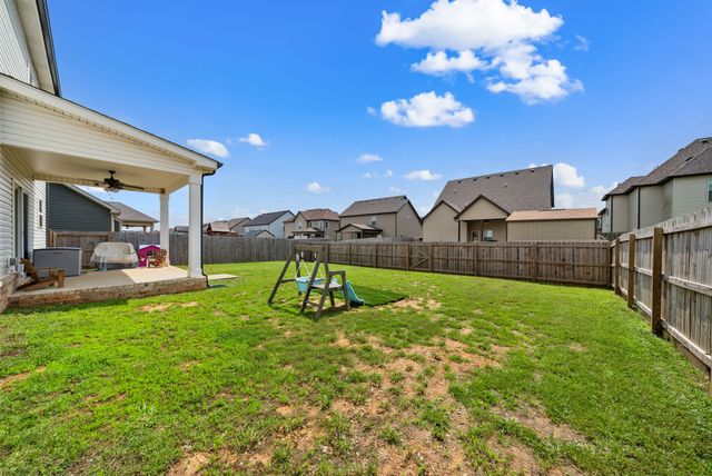 1429 Kingbird Dr, Clarksville, TN 37040