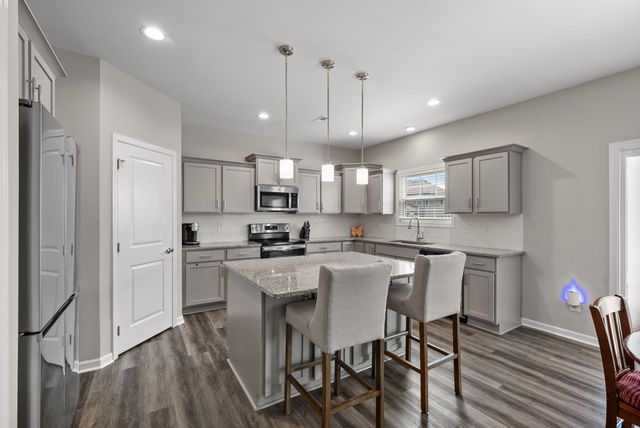 1429 Kingbird Dr, Clarksville, TN 37040