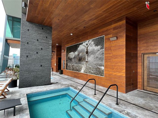 1451 Brickell Ave 2004, Miami, FL 33131