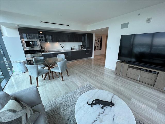 1451 Brickell Ave 2004, Miami, FL 33131