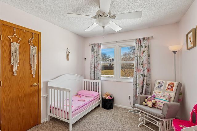 311 10th Avenue NW, Altoona, IA 50009