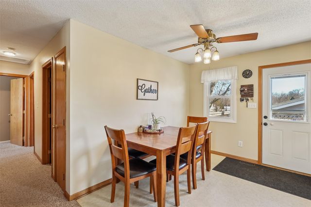 311 10th Avenue NW, Altoona, IA 50009