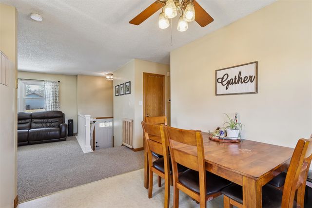 311 10th Avenue NW, Altoona, IA 50009