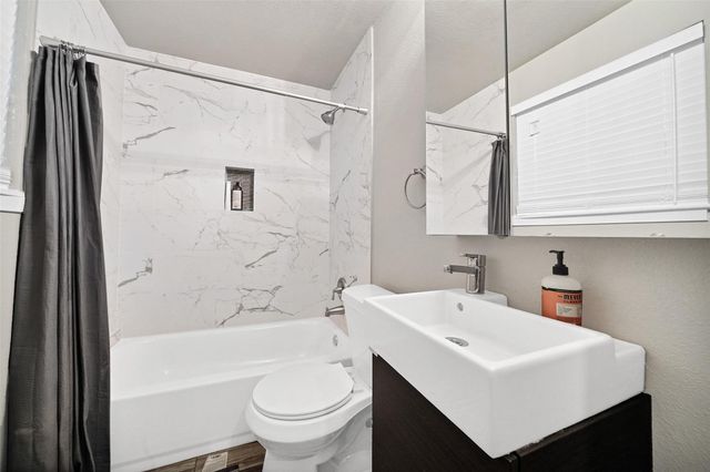 1953 Dryden Street 4, Houston, TX 77030