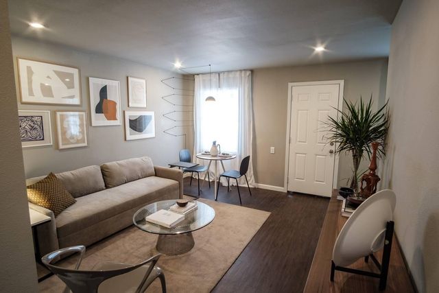 1953 Dryden Street 4, Houston, TX 77030