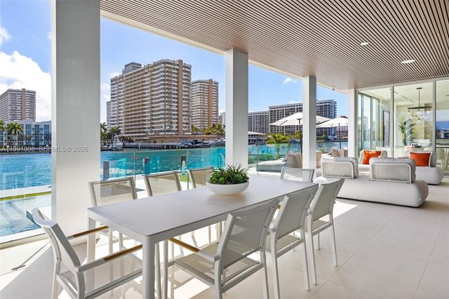 503 Palm Dr, Hallandale Beach, FL 33009