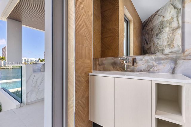 503 Palm Dr, Hallandale Beach, FL 33009