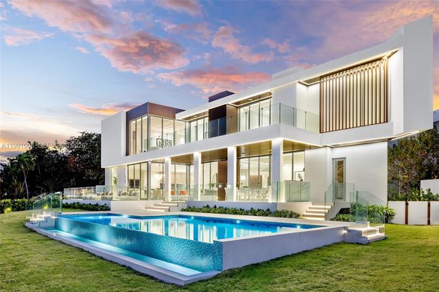 503 Palm Dr, Hallandale Beach, FL 33009