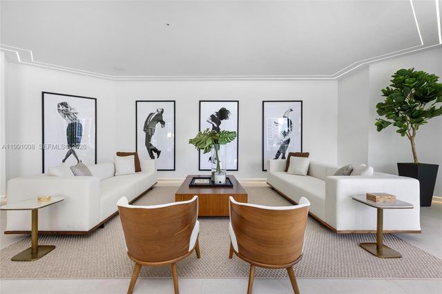 503 Palm Dr, Hallandale Beach, FL 33009