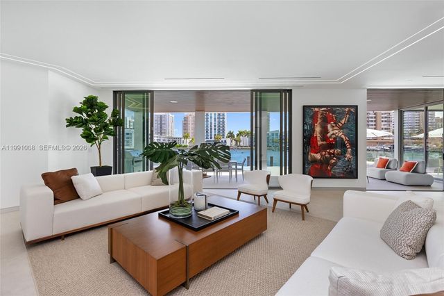 503 Palm Dr, Hallandale Beach, FL 33009