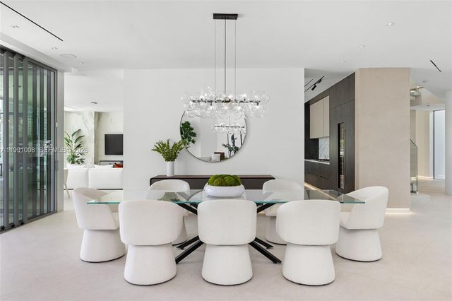 503 Palm Dr, Hallandale Beach, FL 33009