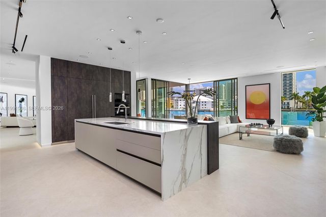 503 Palm Dr, Hallandale Beach, FL 33009