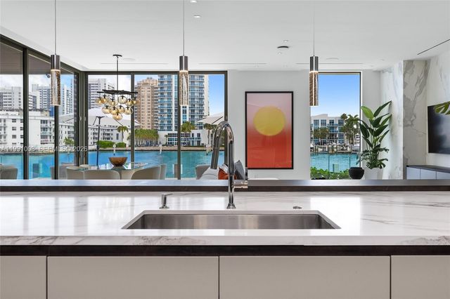 503 Palm Dr, Hallandale Beach, FL 33009