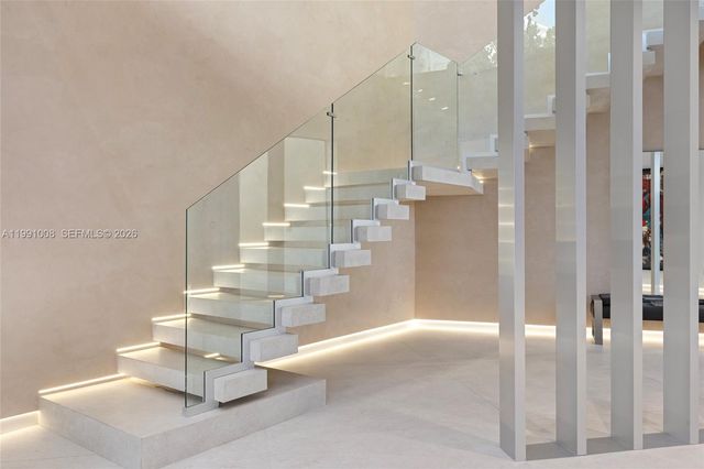 503 Palm Dr, Hallandale Beach, FL 33009