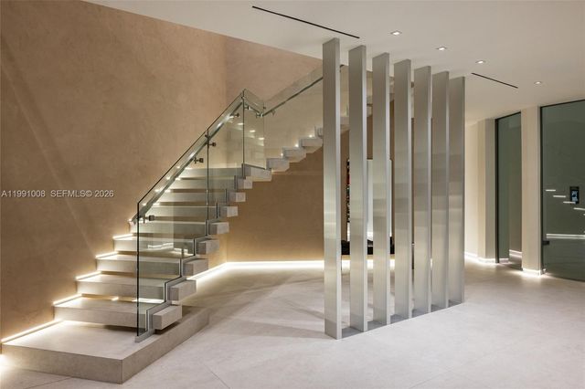 503 Palm Dr, Hallandale Beach, FL 33009