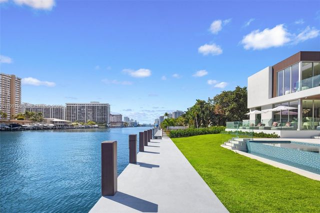 503 Palm Dr, Hallandale Beach, FL 33009