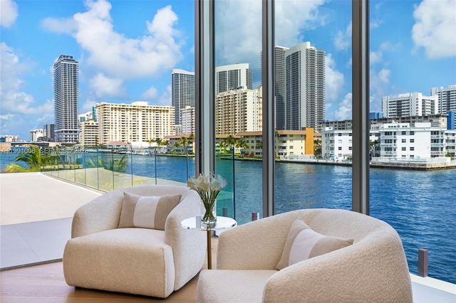 503 Palm Dr, Hallandale Beach, FL 33009