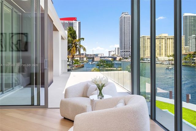 503 Palm Dr, Hallandale Beach, FL 33009