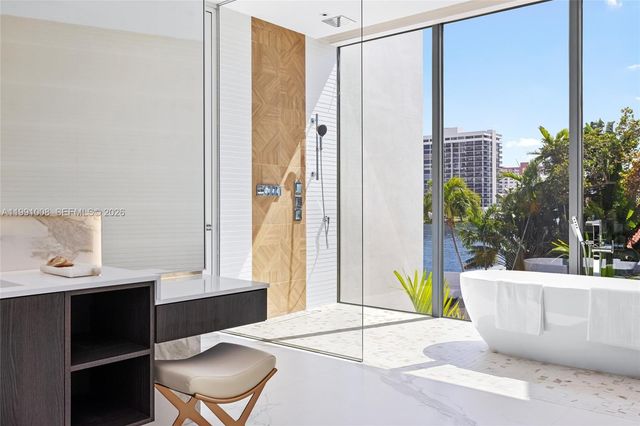 503 Palm Dr, Hallandale Beach, FL 33009