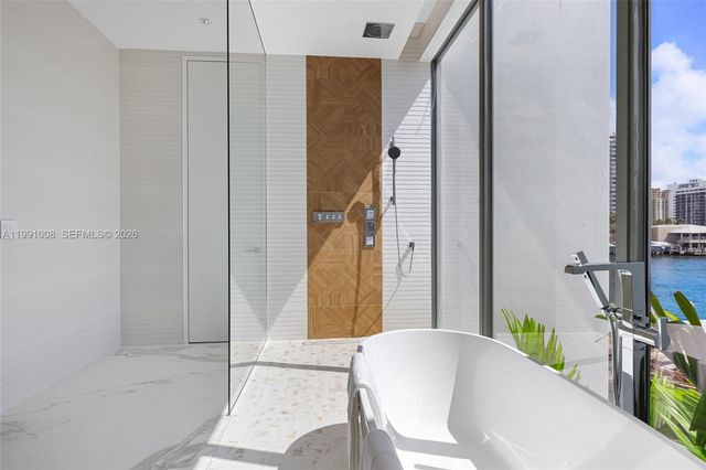 503 Palm Dr, Hallandale Beach, FL 33009