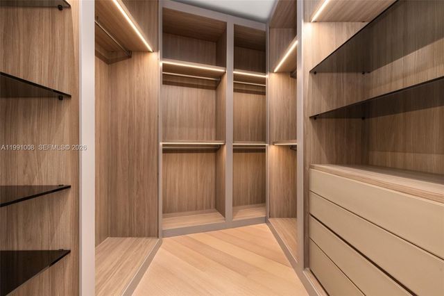 503 Palm Dr, Hallandale Beach, FL 33009