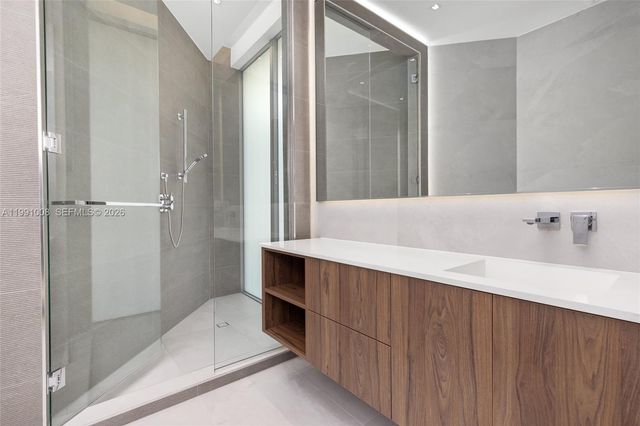 503 Palm Dr, Hallandale Beach, FL 33009