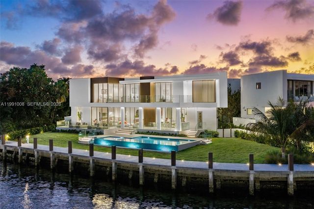 503 Palm Dr, Hallandale Beach, FL 33009