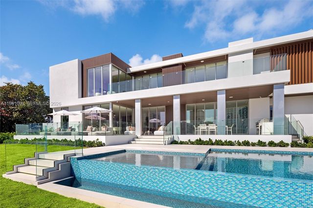 503 Palm Dr, Hallandale Beach, FL 33009