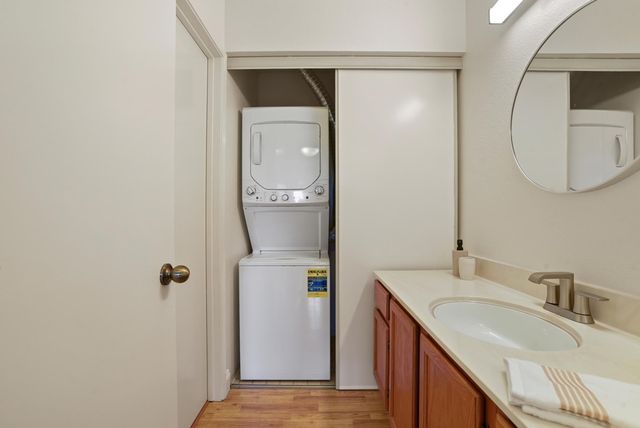 54 54 Glenwood, Hercules, CA 94547