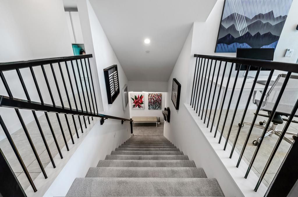 Image 16 of property listing at 294 Mayfair Way, Palm Springs, CA 92264