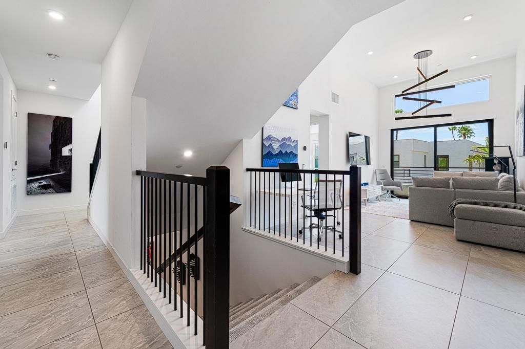 Image 17 of property listing at 294 Mayfair Way, Palm Springs, CA 92264