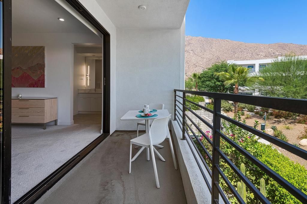 Image 21 of property listing at 294 Mayfair Way, Palm Springs, CA 92264