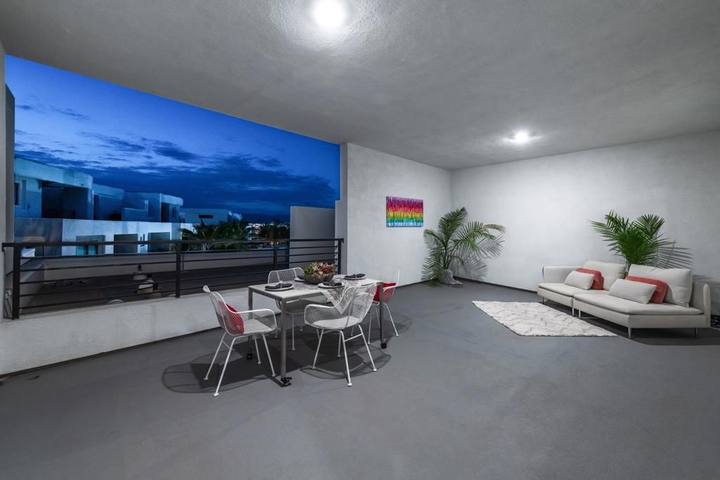 Image 29 of property listing at 294 Mayfair Way, Palm Springs, CA 92264
