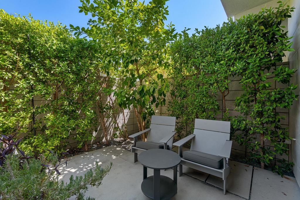 Image 33 of property listing at 294 Mayfair Way, Palm Springs, CA 92264