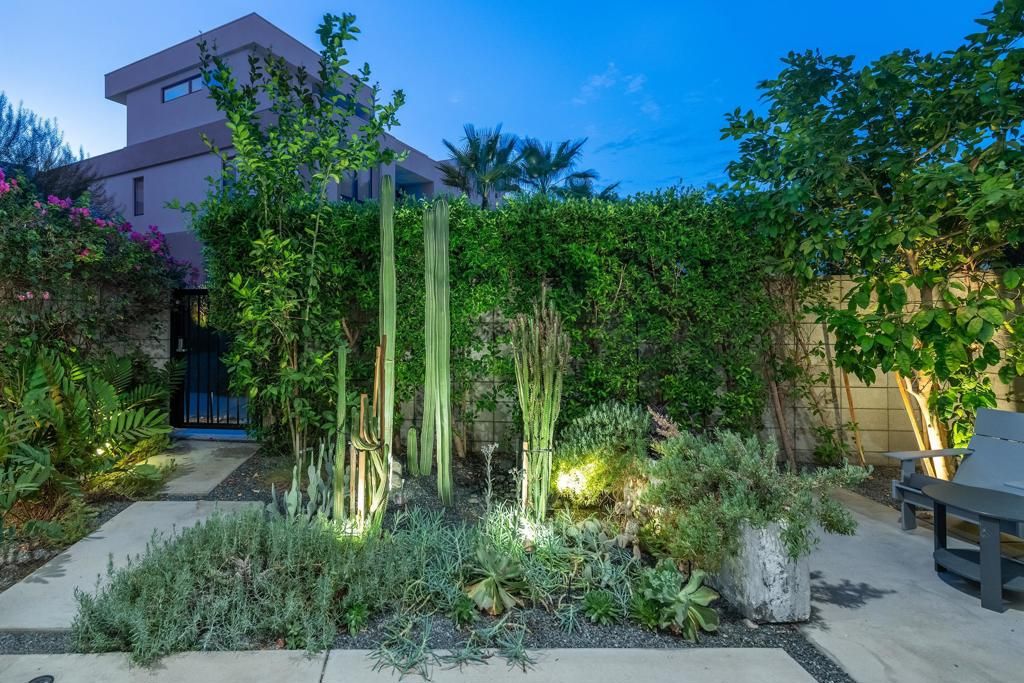 Image 45 of property listing at 294 Mayfair Way, Palm Springs, CA 92264