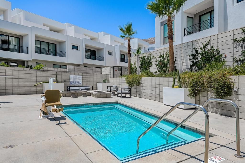 Image 56 of property listing at 294 Mayfair Way, Palm Springs, CA 92264