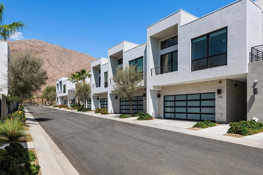 Image 62 of property listing at 294 Mayfair Way, Palm Springs, CA 92264
