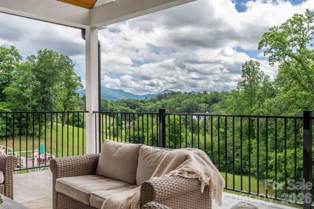 7 Temujin Drive, Leicester, NC 28748