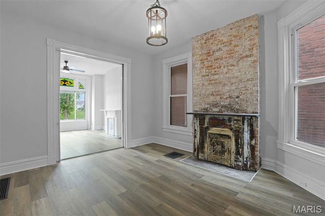 4550 Enright Avenue, St Louis, MO 63108