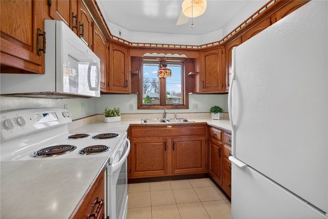 105 Clearview Dr, Economy, PA 15005