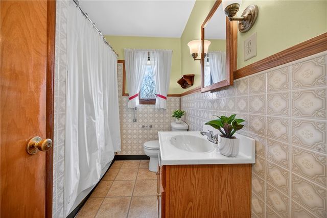 105 Clearview Dr, Economy, PA 15005