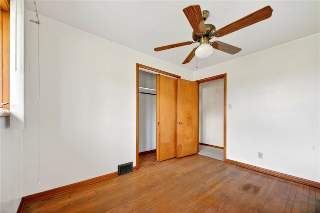 105 Clearview Dr, Economy, PA 15005