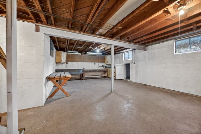 105 Clearview Dr, Economy, PA 15005