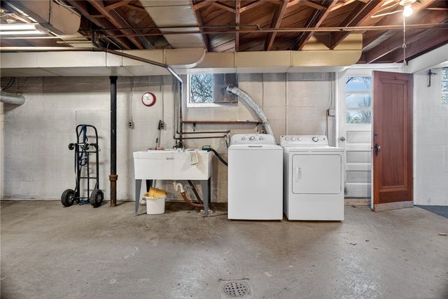 105 Clearview Dr, Economy, PA 15005